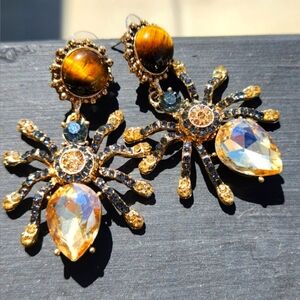 Spider Earings: Gold and Amber 🕷